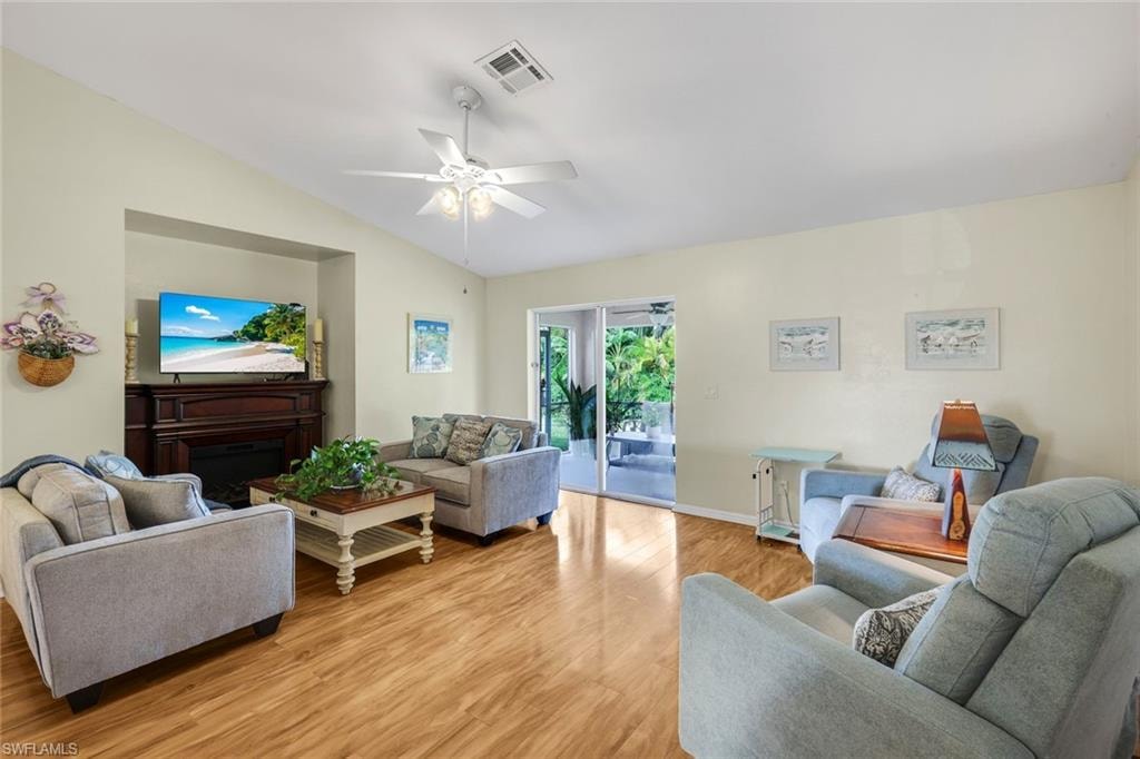 1006 NE 6th PL