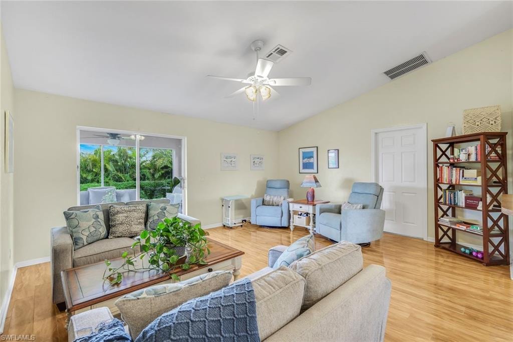 1006 NE 6th PL