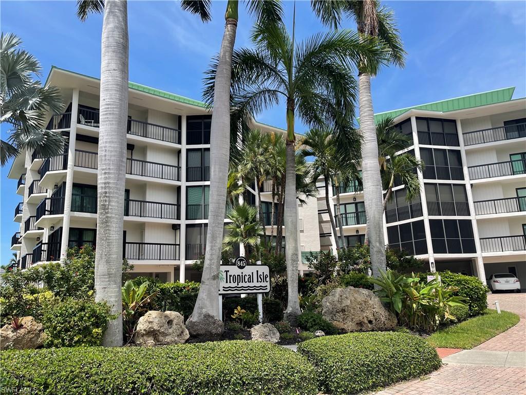 845 Collier CT 502