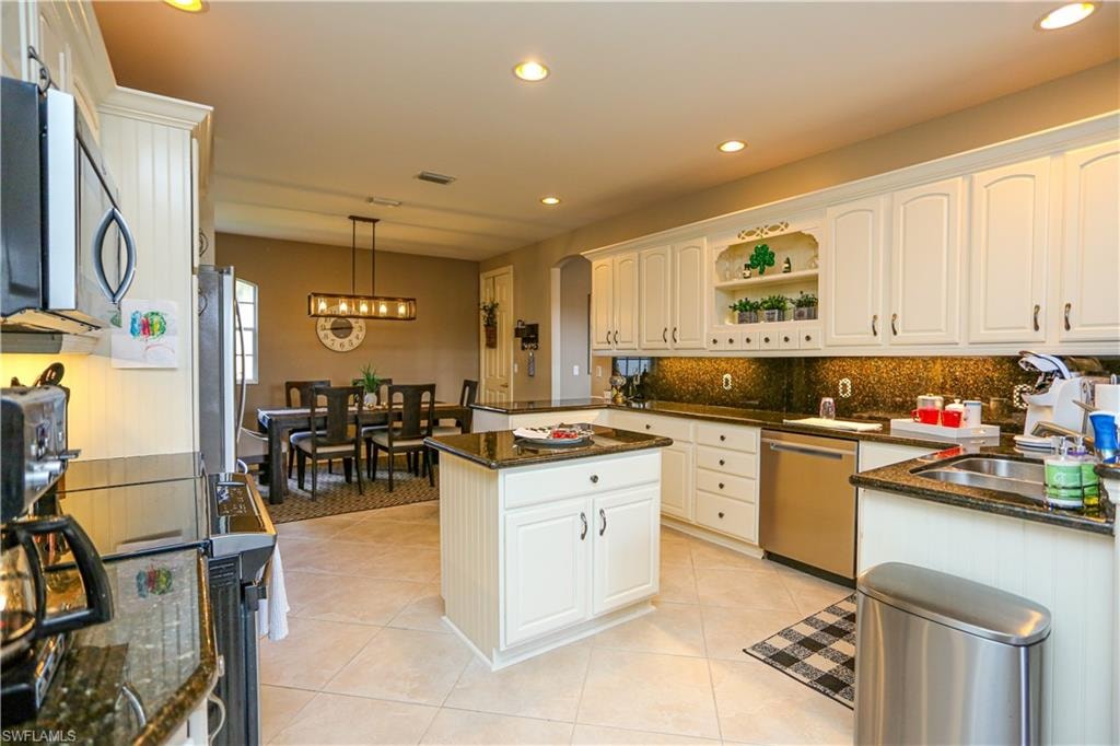 5945 Paradise CIR photo 43