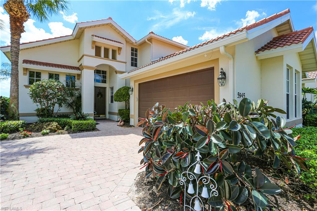 5945 Paradise CIR photo 8