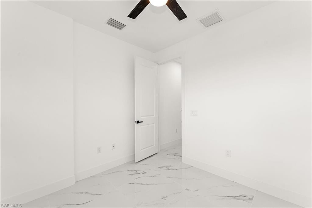 Front guest room picture 2