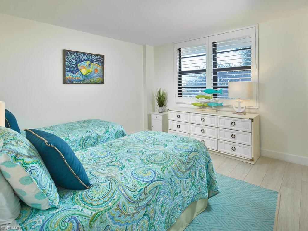 440 Seaview CT 601 photo 17