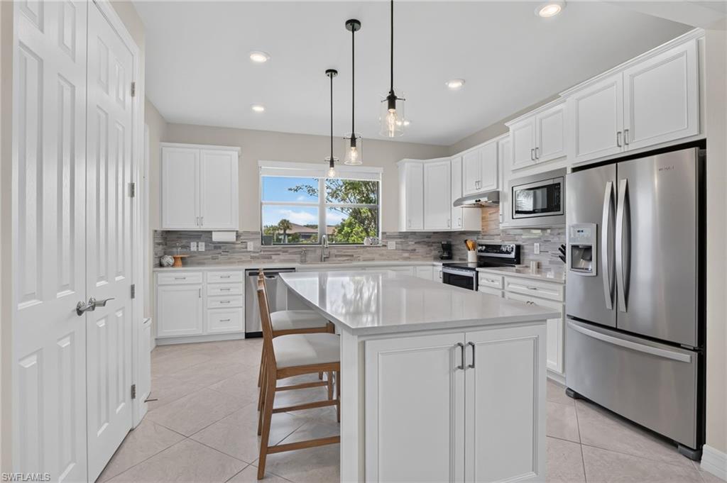 12056 Westmoreland WAY photo 13