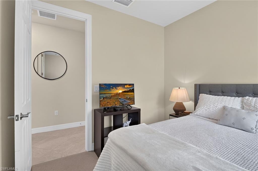 Queen size bed