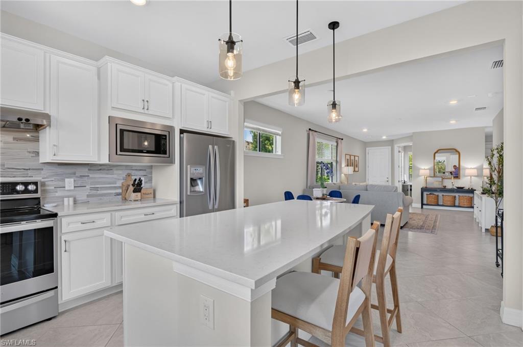 12056 Westmoreland WAY photo 15