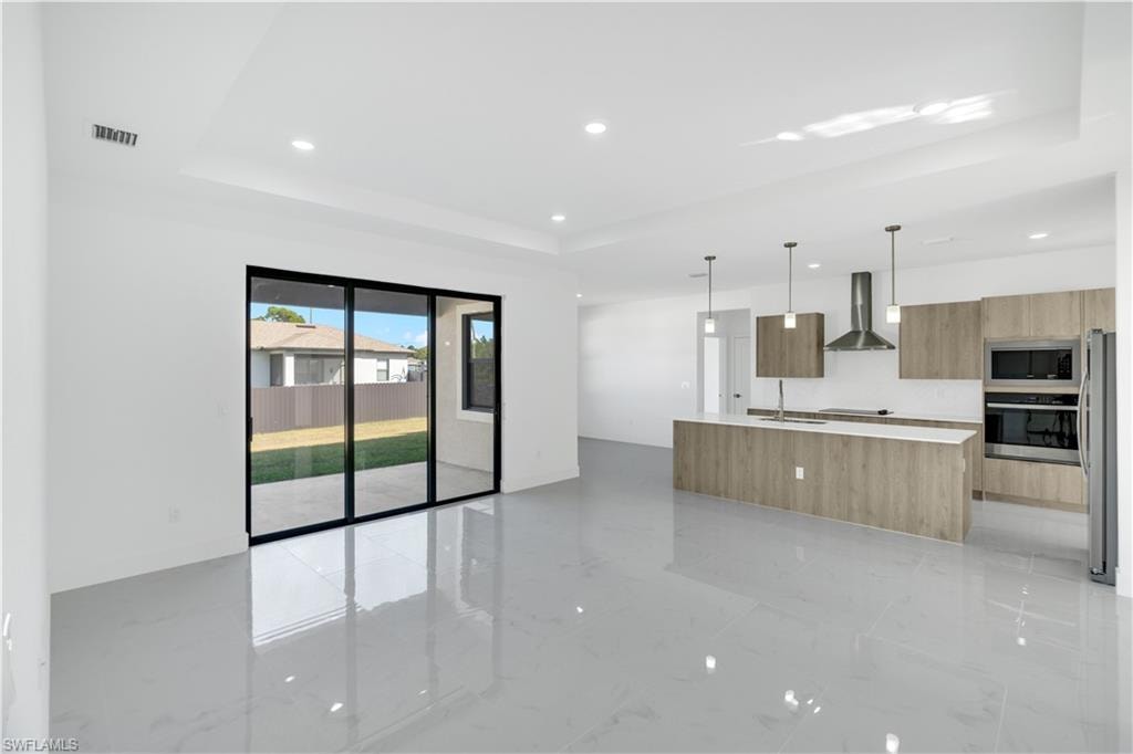 1144 Edelweiss ST E photo 8