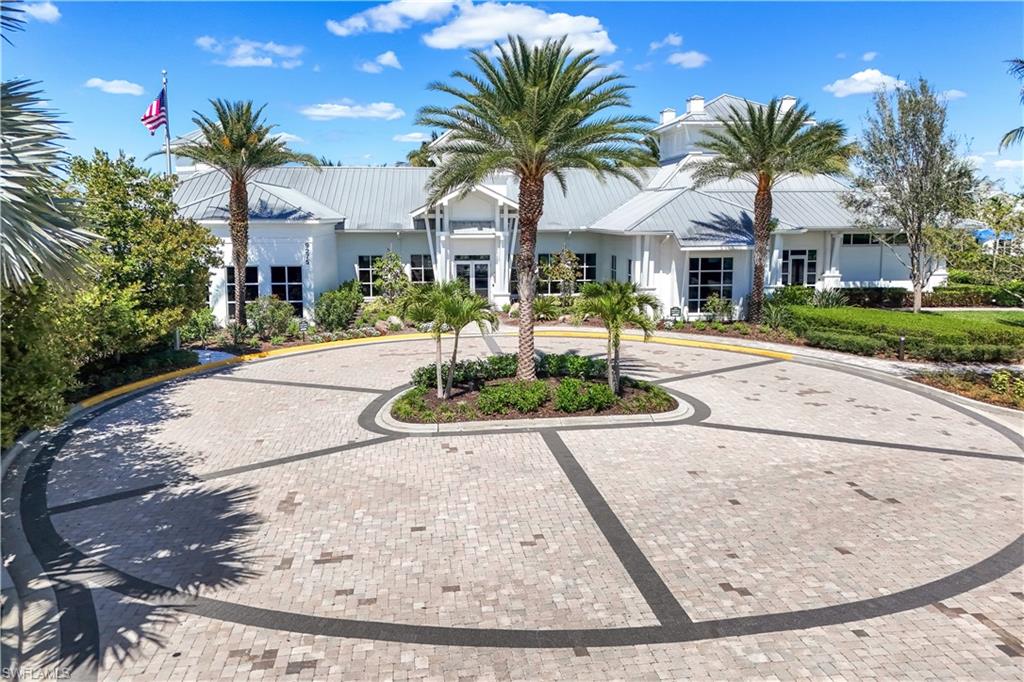 CLUBHOUSE