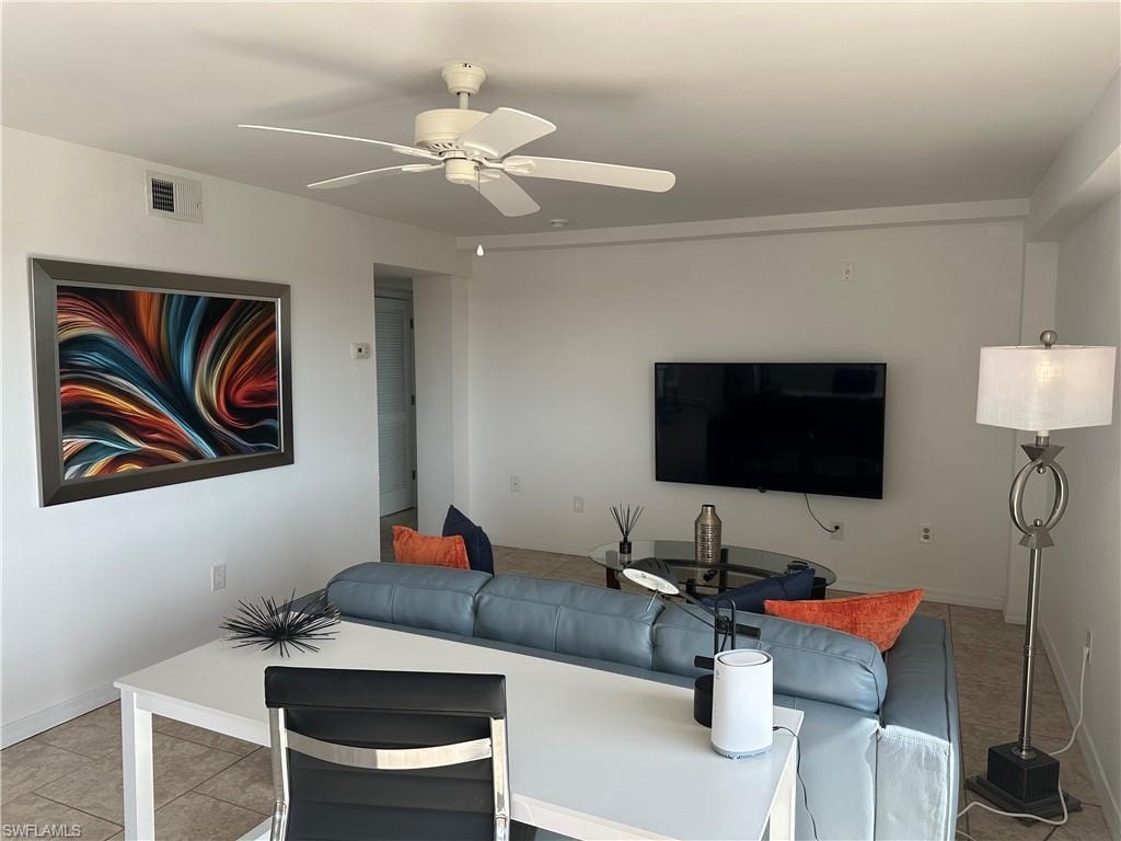 4803 Sunset CT 606 photo 6