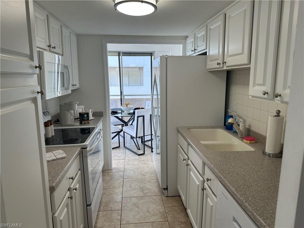 4803 Sunset CT 606 photo 8