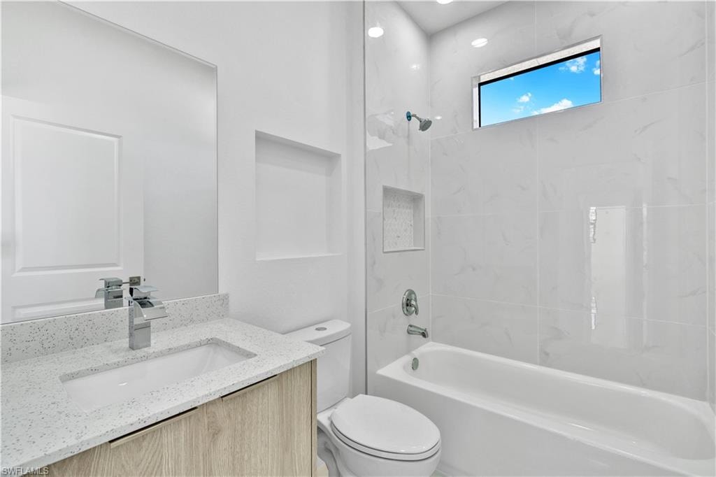 1144 Edelweiss ST E photo 18