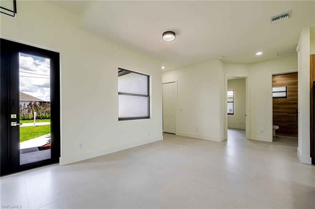 2705 Darlene PL photo 8