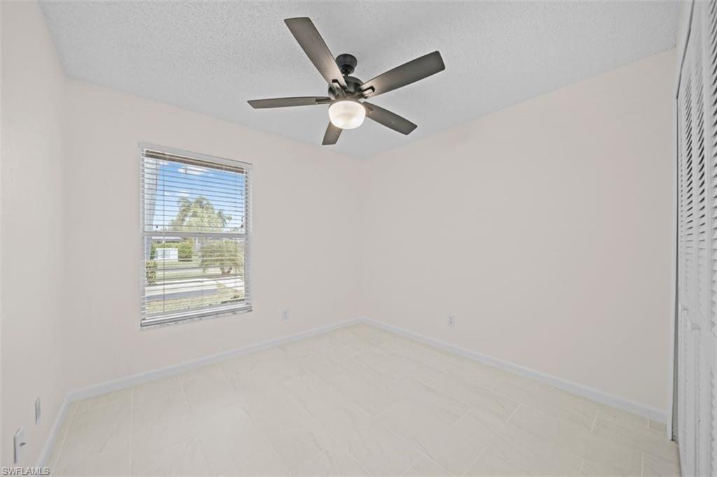 902 McGregor Park CIR photo 28