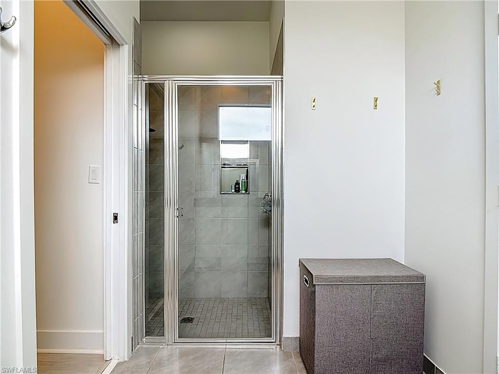 5696 Argento DR photo 23
