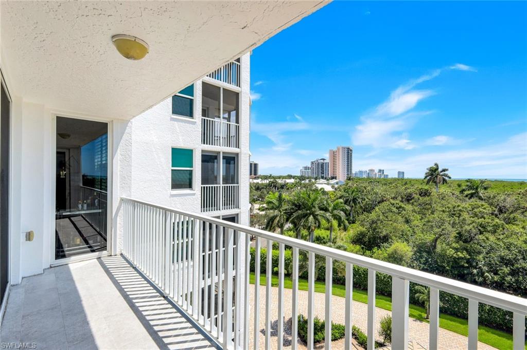 6361 Pelican Bay BLVD 402 photo 14