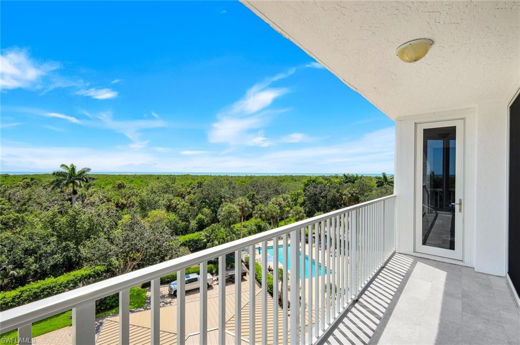 6361 Pelican Bay BLVD 402 photo 15