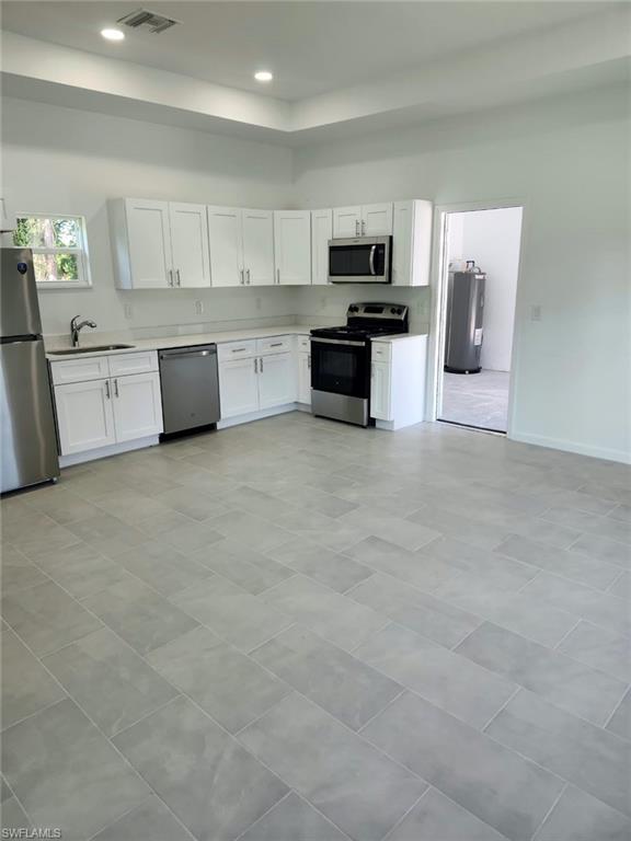 1104 Capri ST E