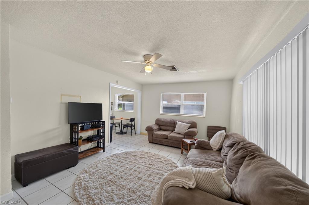 1306 SE 40th TER