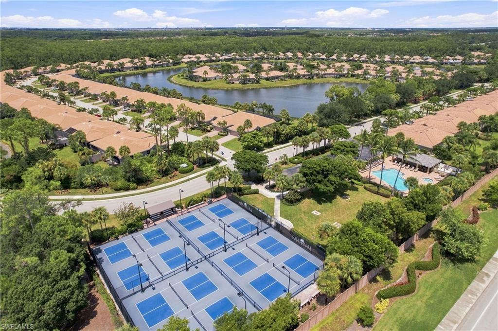 10110 Colonial Country Club BLVD 108 photo 19
