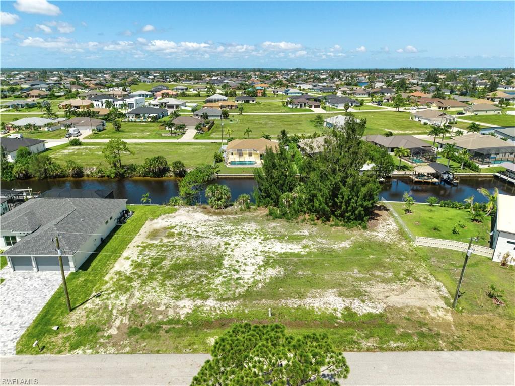 2022 NW 32nd PL photo 6