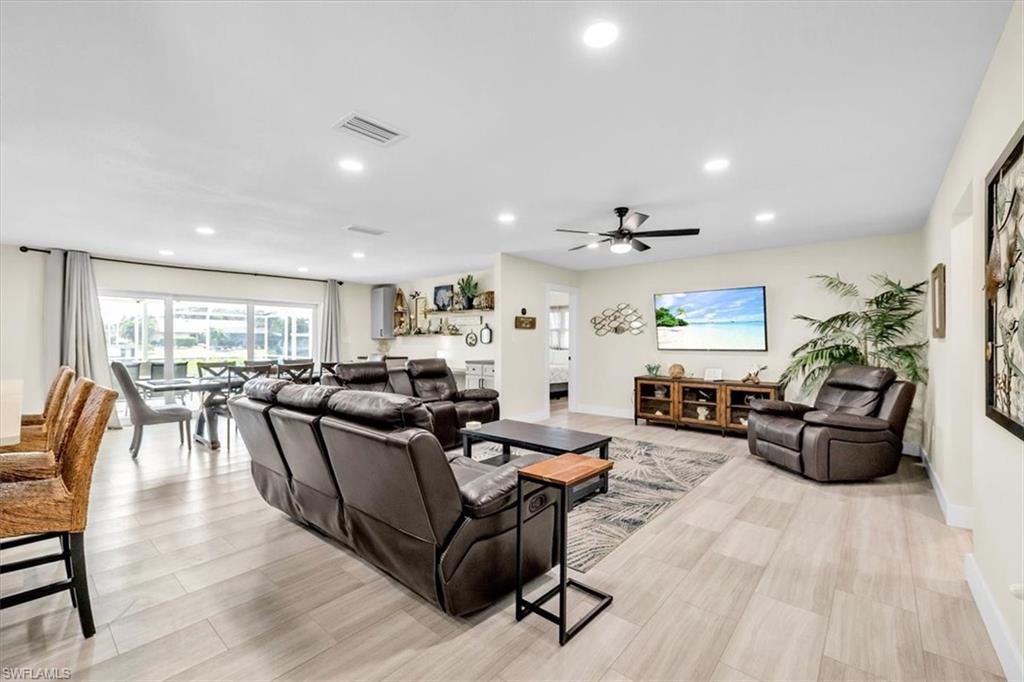 441 w Tarpon BLVD NW