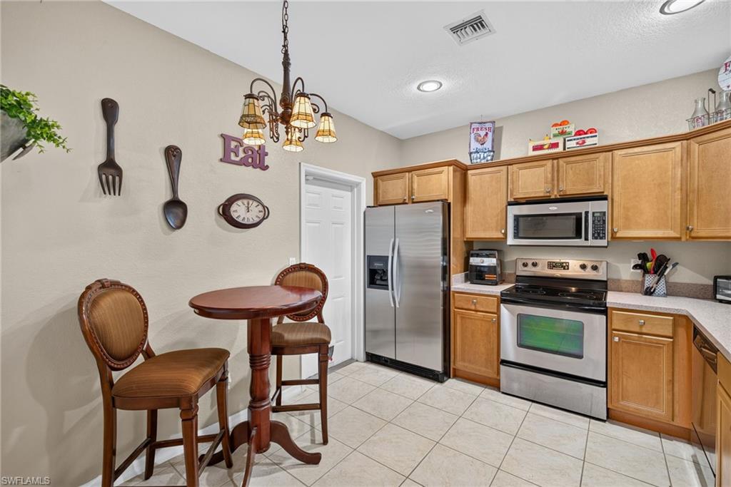 2406 Laurentina LN photo 22