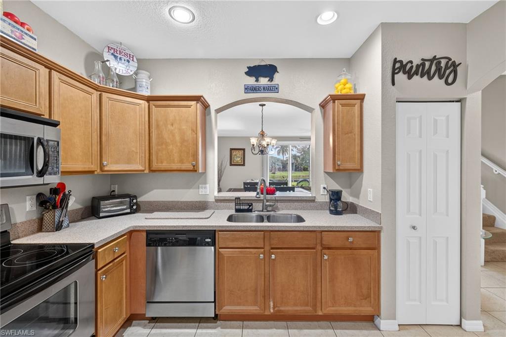 2406 Laurentina LN photo 20