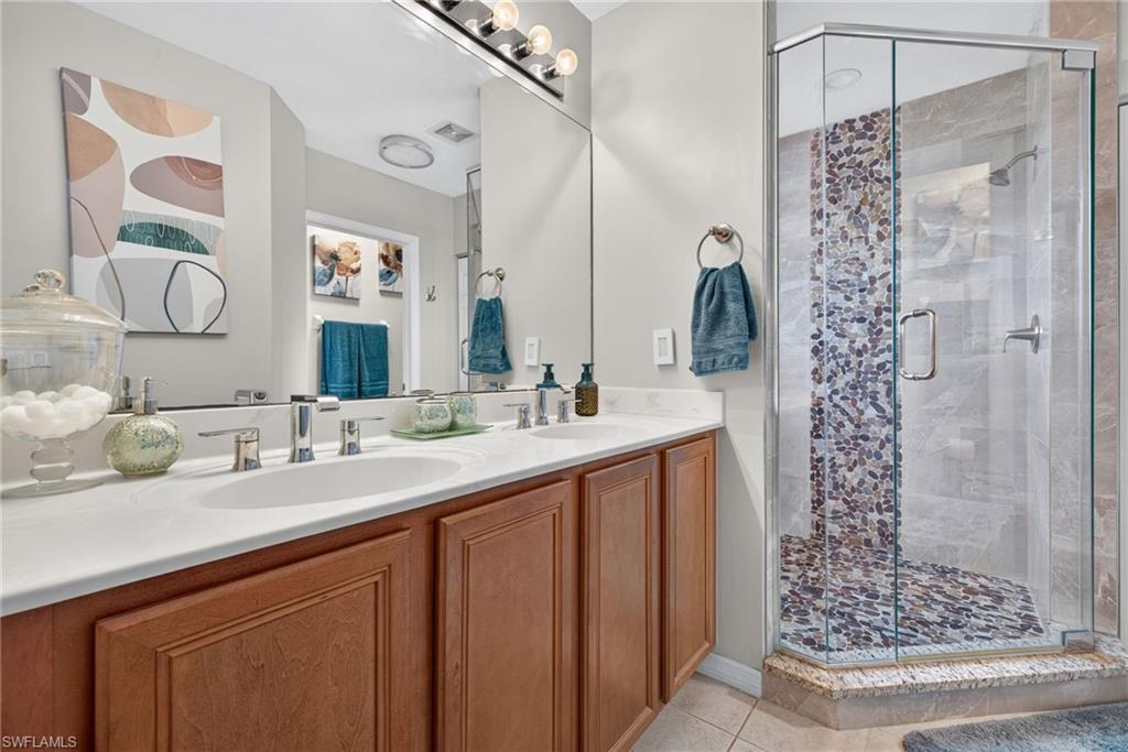 2406 Laurentina LN photo 37