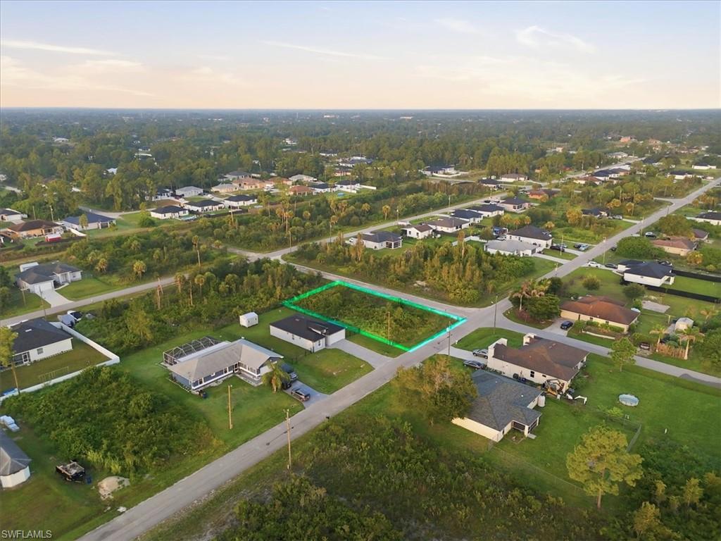1/4acre lot in up and coming area