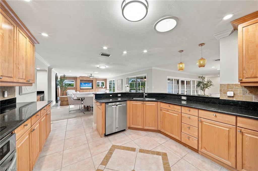 503 Neapolitan WAY photo 11