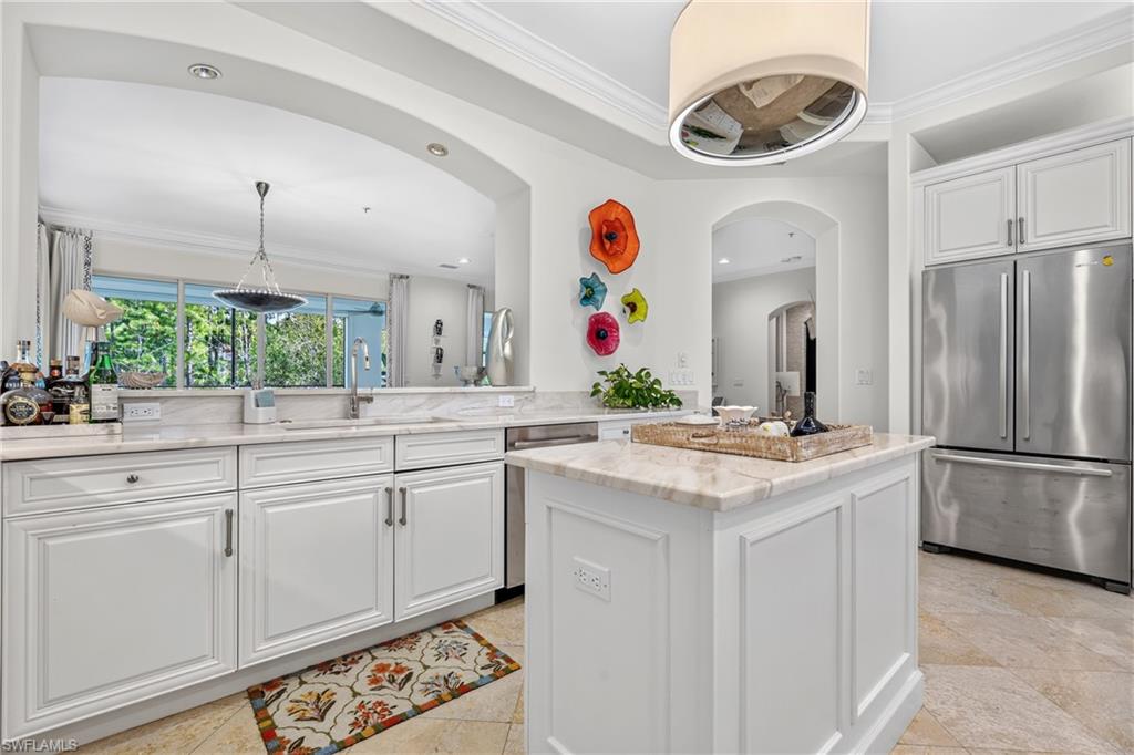 2805 Tiburon BLVD E 102 photo 8