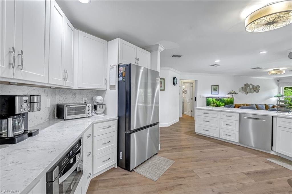 401 Panay AVE photo 14