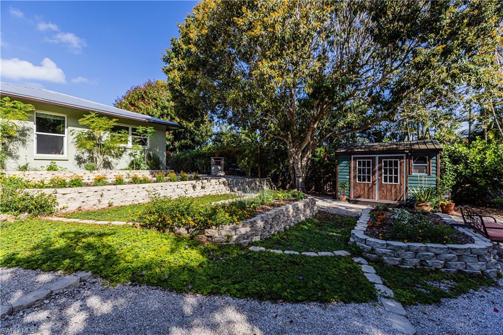 401 Panay AVE photo 35