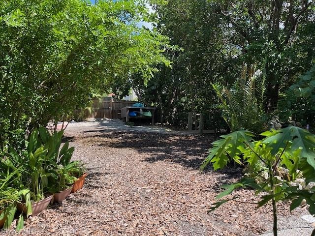 401 Panay AVE photo 39