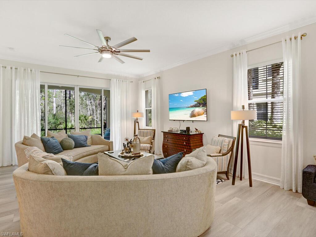 2847 Tiburon BLVD E 8-101