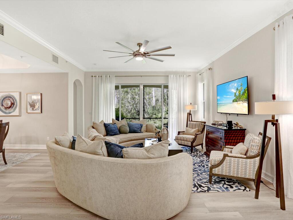2847 Tiburon BLVD E 8-101