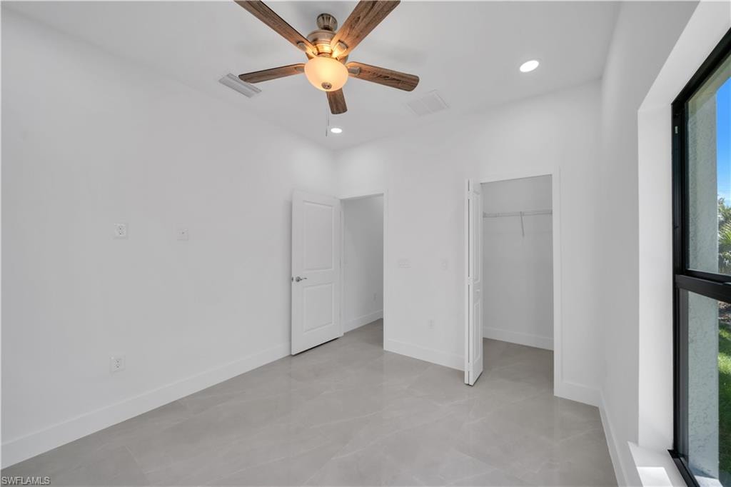 302 Palisades AVE