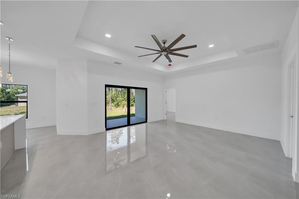 302 Palisades AVE