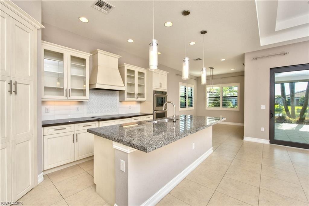 9336 Woodhurst DR