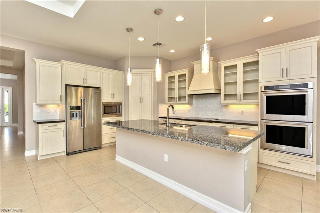9336 Woodhurst DR