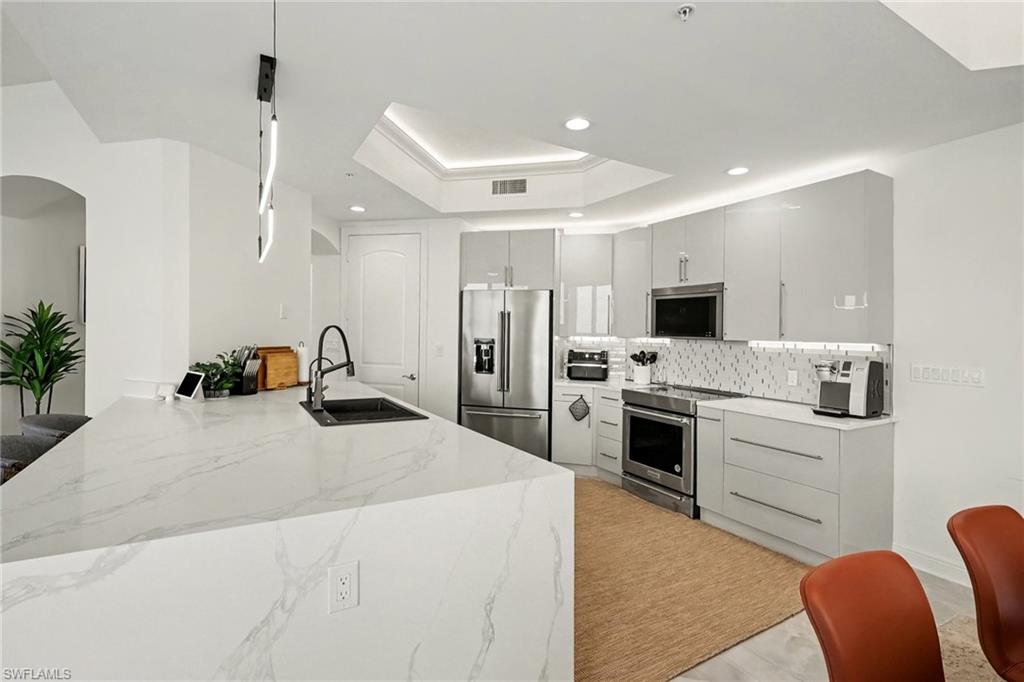 2090 W 1st ST E2505 photo 13