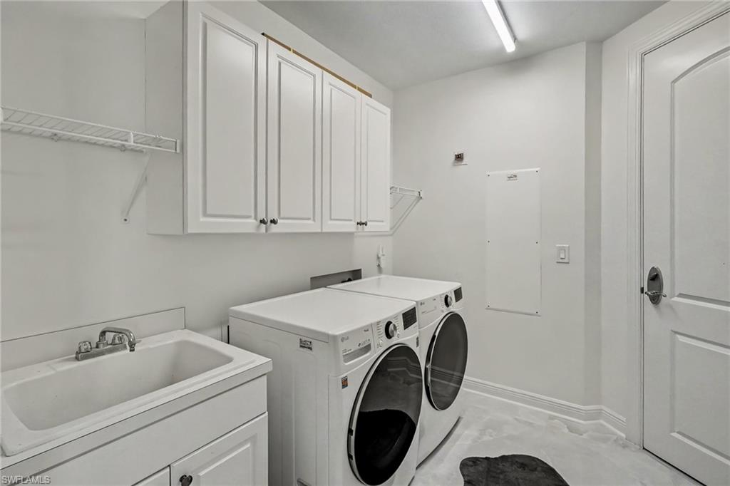 2090 W 1st ST E2505 photo 29
