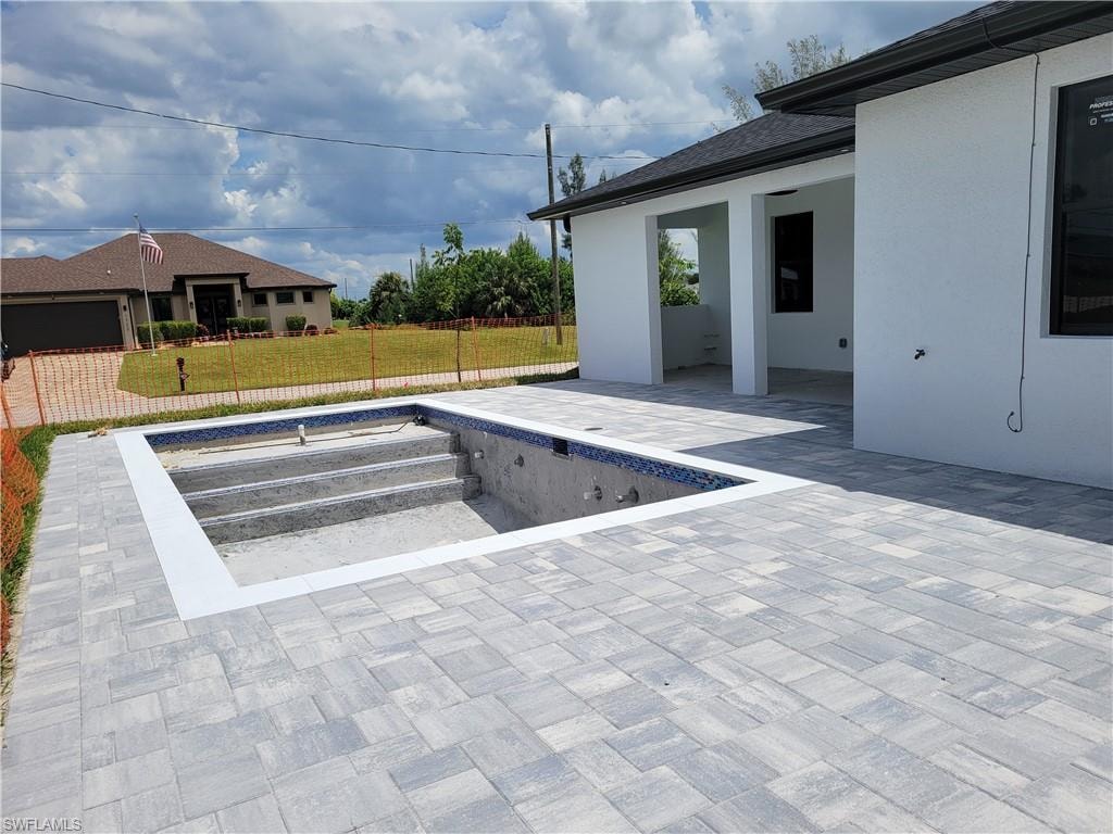 2115 NW 15th ST