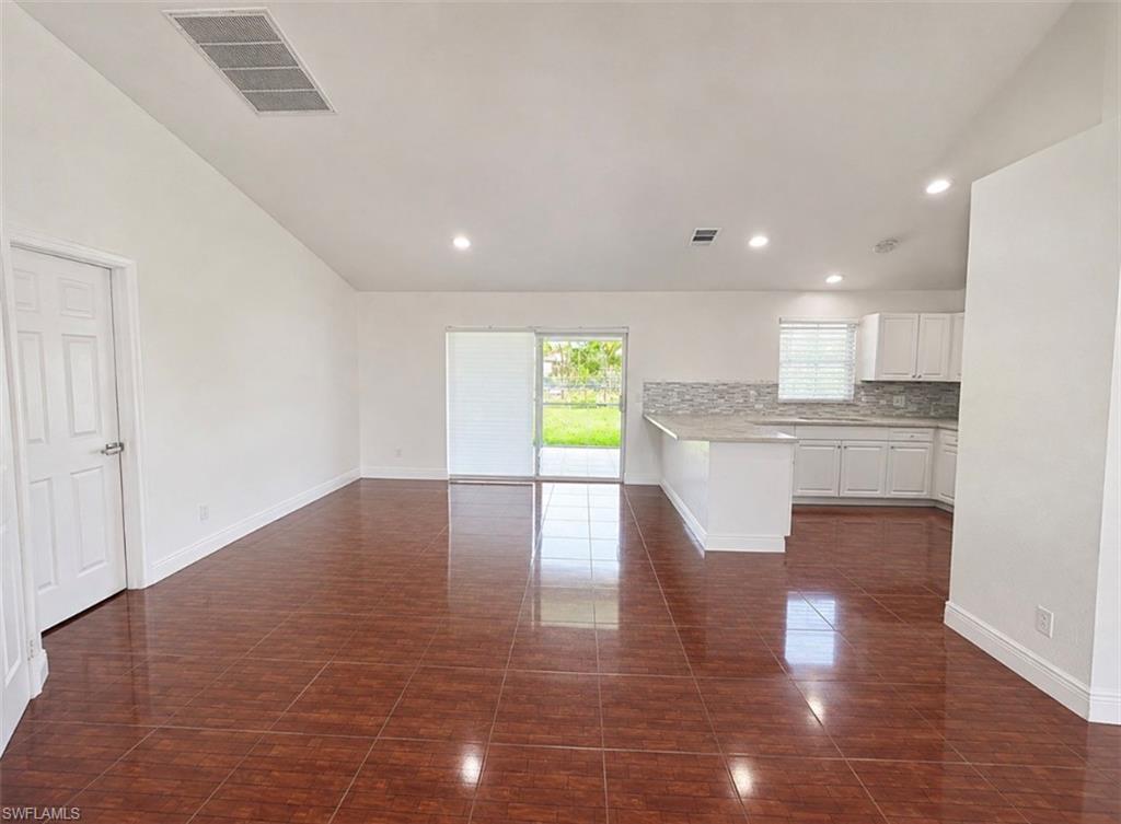 1115 Anza AVE