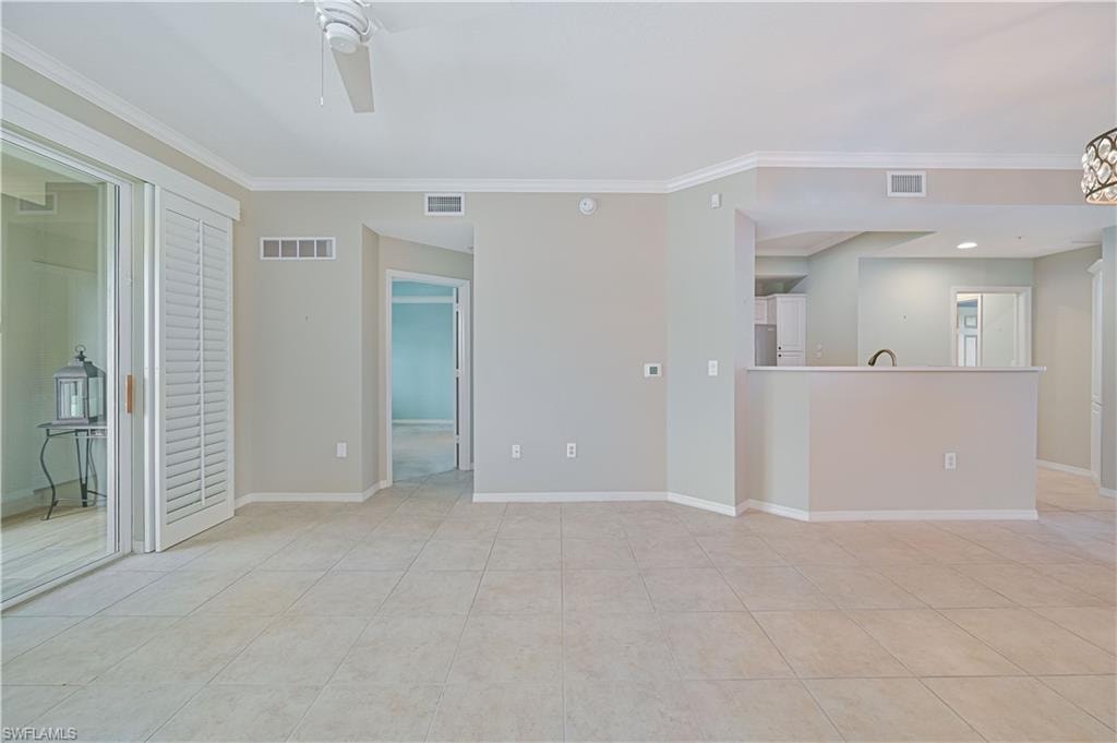 8561 Evernia CT 203 photo 6