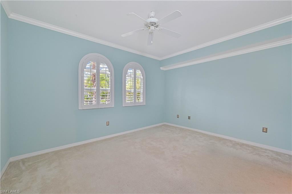 8561 Evernia CT 203 photo 12