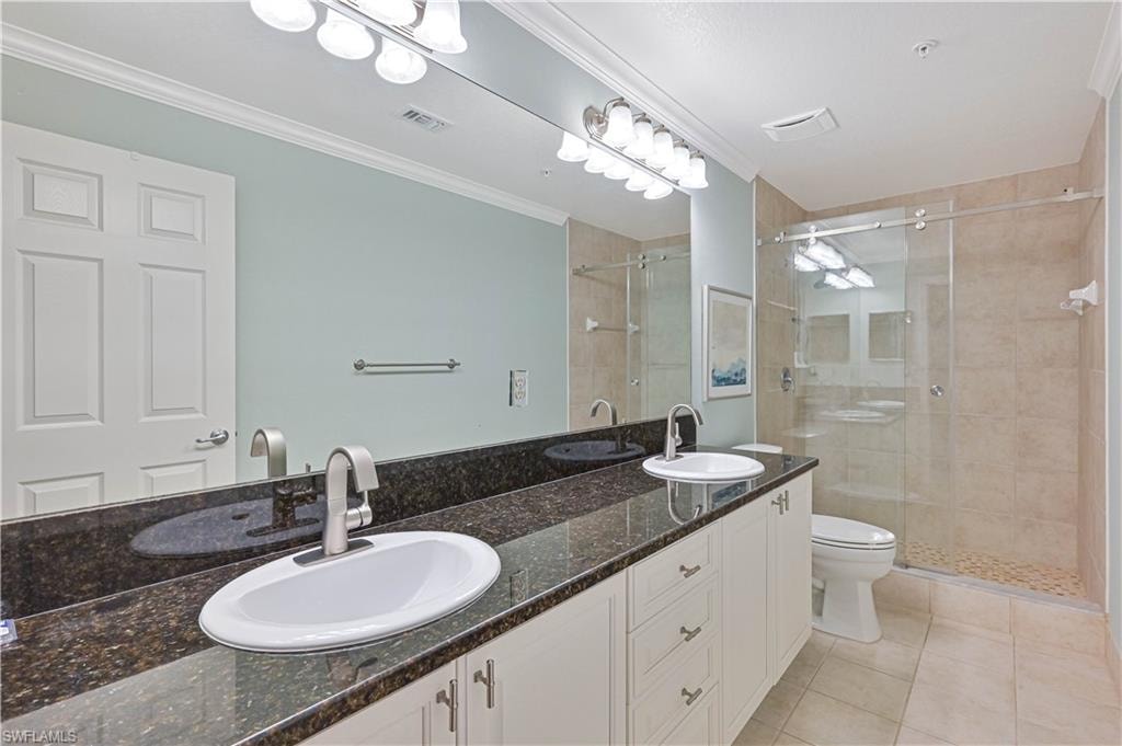 8561 Evernia CT 203 photo 14