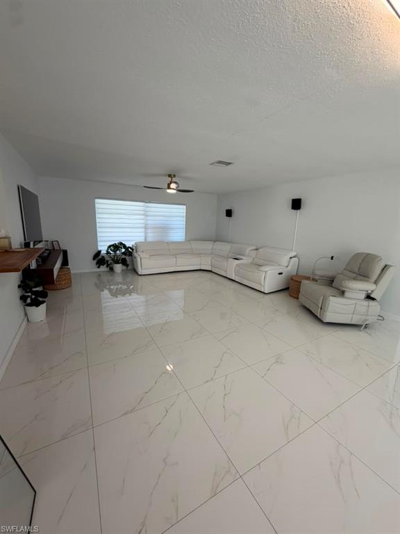 2267 Aldridge AVE photo 9