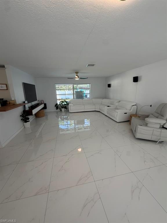 2267 Aldridge AVE photo 10