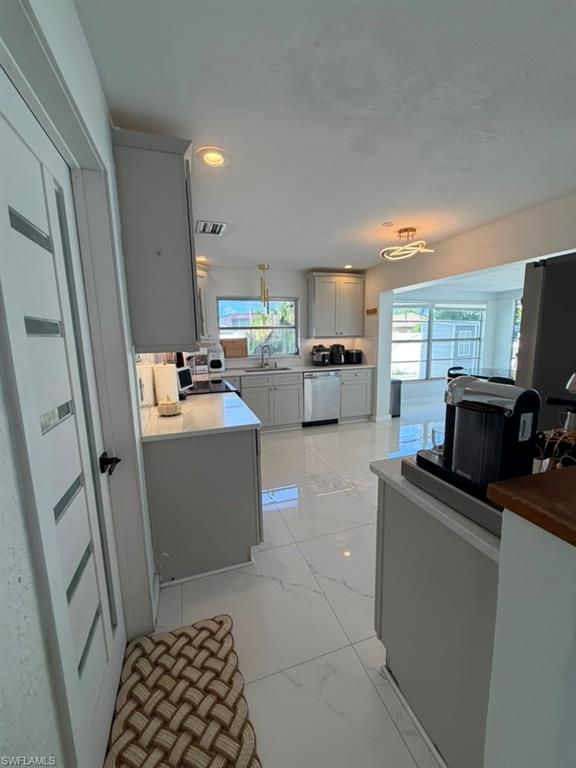 2267 Aldridge AVE photo 21